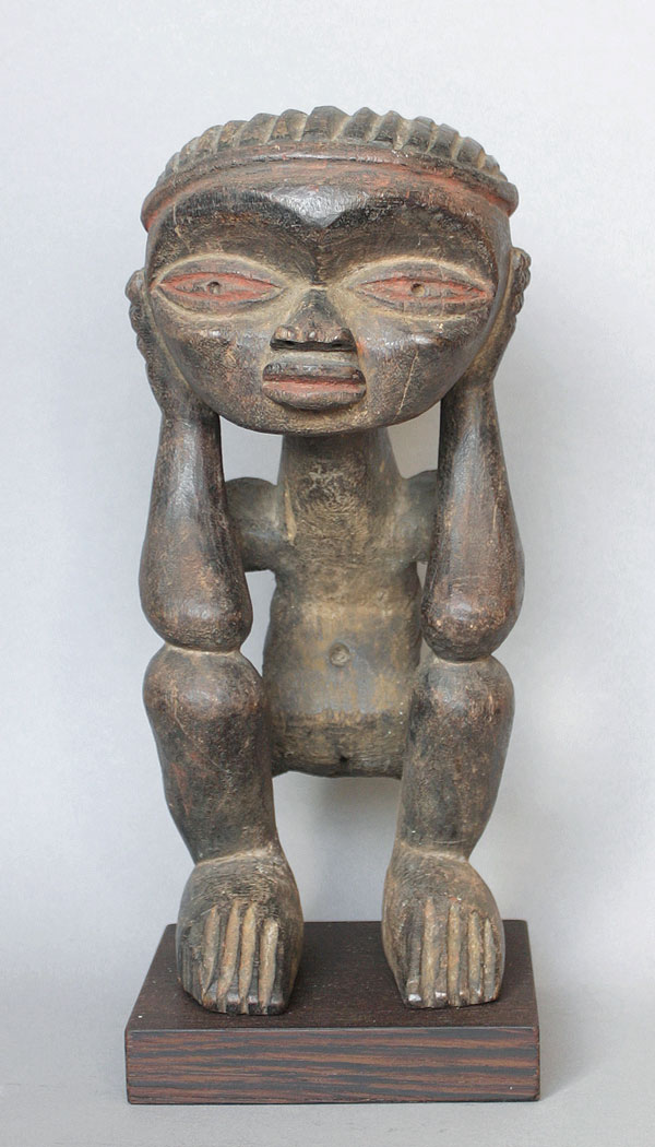 Medizinfigur Bapende crouching figure Ancestor Congo B