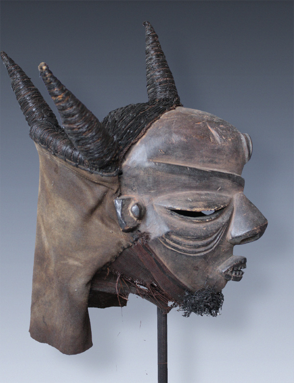 Pumbu Mbuya Maske der Pende occidental Kongo C