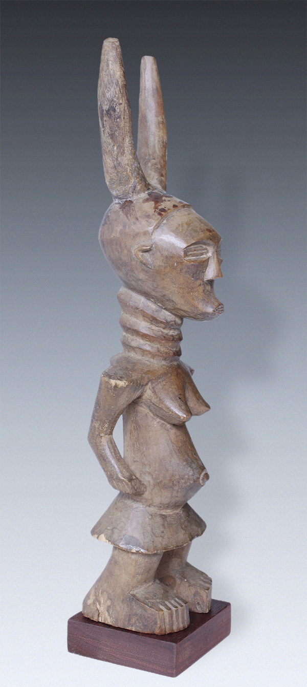 Gehornte Figur der Songye Kongo B