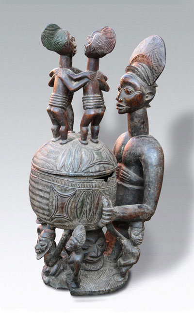 Yoruba Figur Schalentraegerin