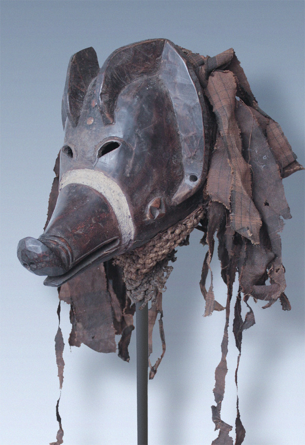 Mwana Ngulu Mask Chokwe A