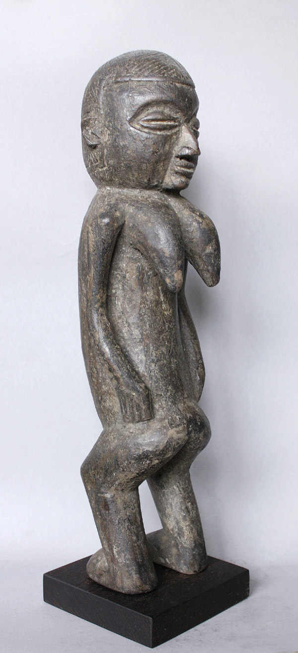 Androgyne Figur der Suku Kongo B